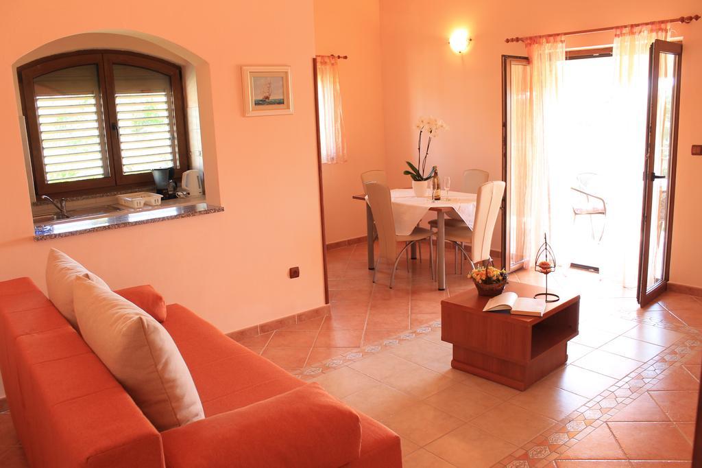 Apartments Villa Tre Marie 罗维尼 外观 照片