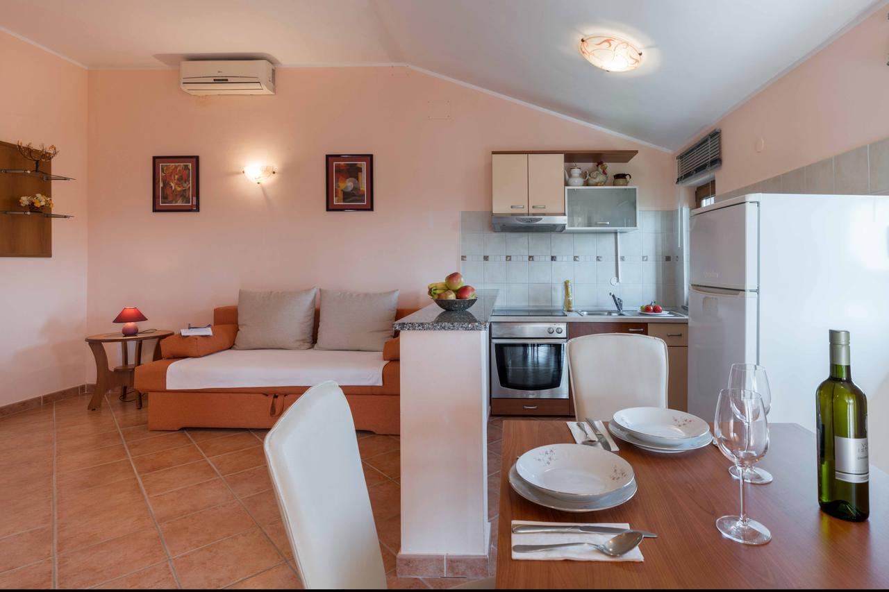 Apartments Villa Tre Marie 罗维尼 外观 照片