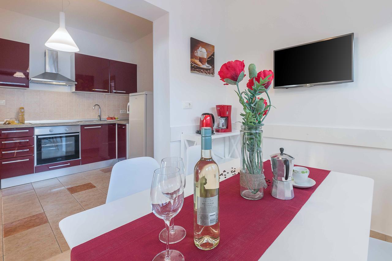 Apartments Villa Tre Marie 罗维尼 外观 照片