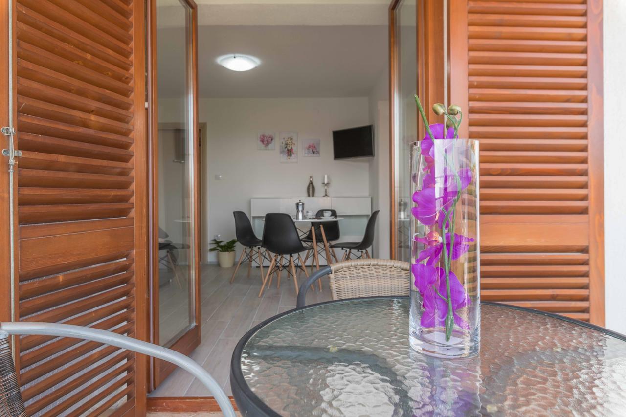 Apartments Villa Tre Marie 罗维尼 外观 照片