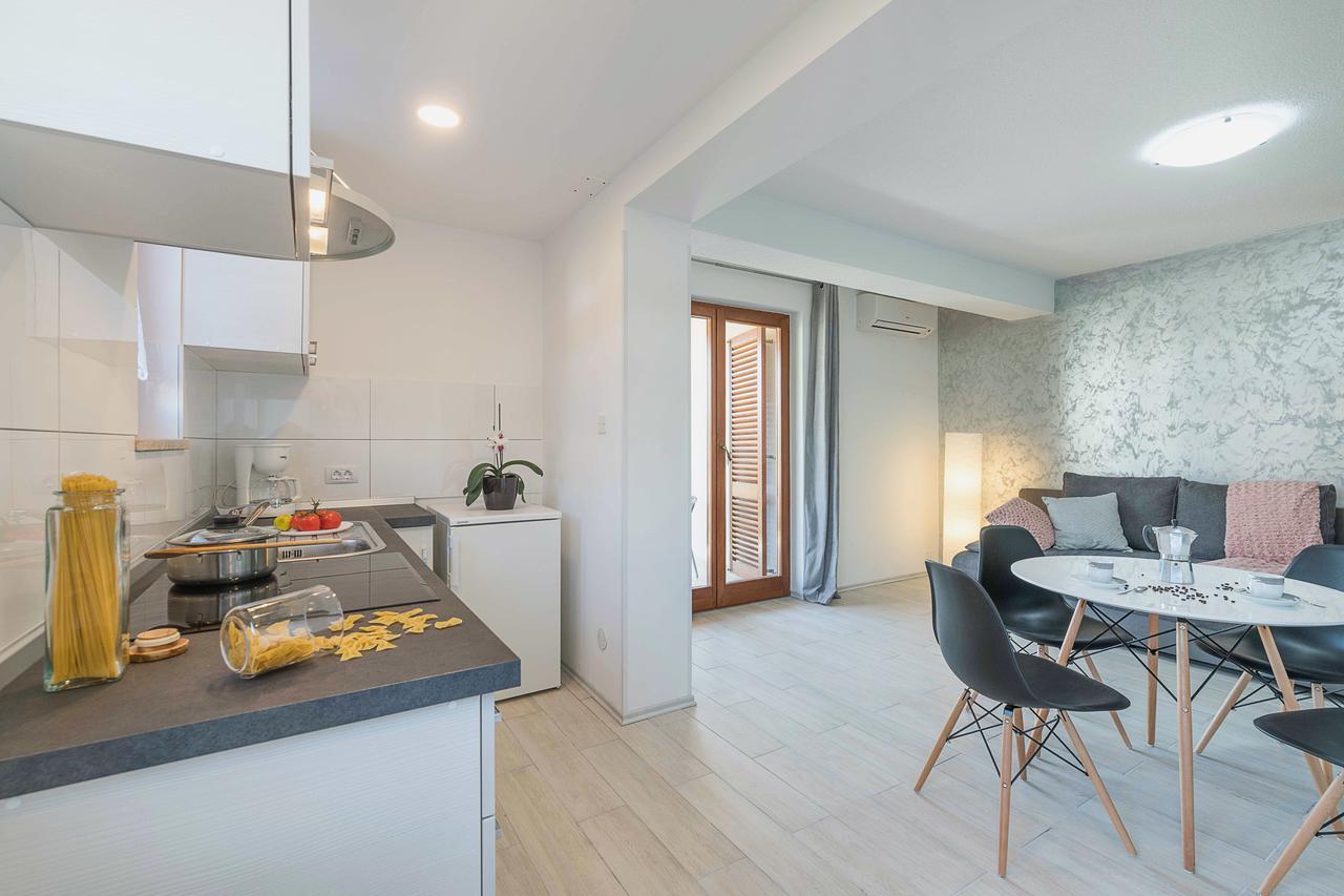 Apartments Villa Tre Marie 罗维尼 外观 照片