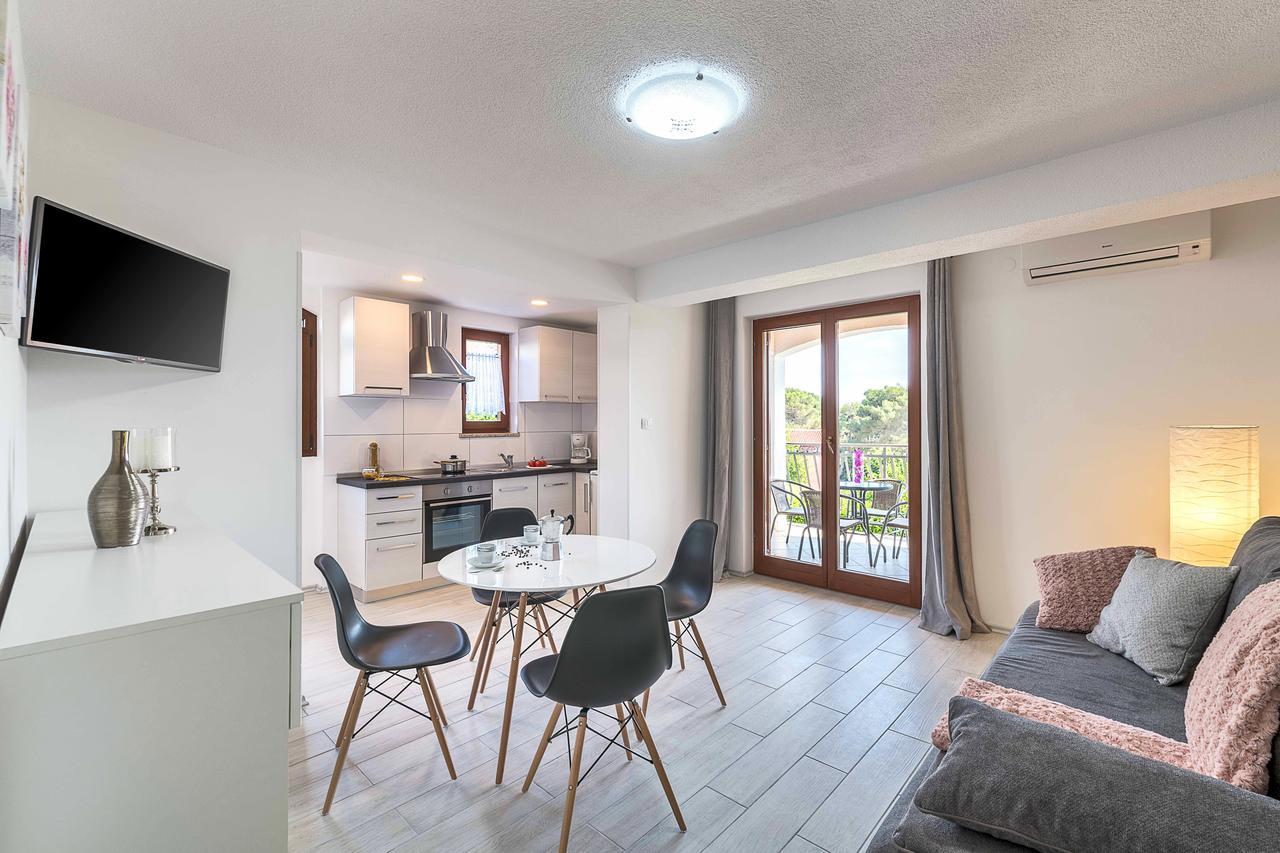 Apartments Villa Tre Marie 罗维尼 外观 照片