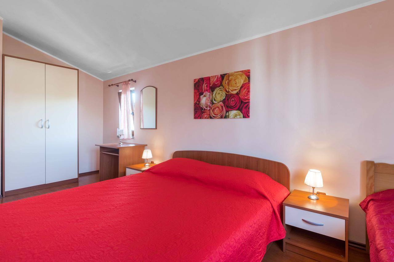 Apartments Villa Tre Marie 罗维尼 外观 照片